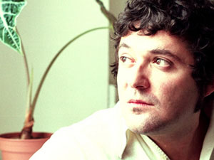 Fallece a los 39 años el poeta y cantante Sergio Algora